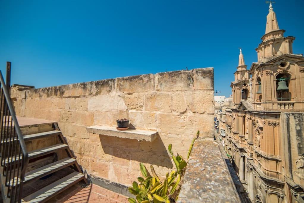 Juf- Juliana'S Unique Townhouse Apartment Valletta Luaran gambar