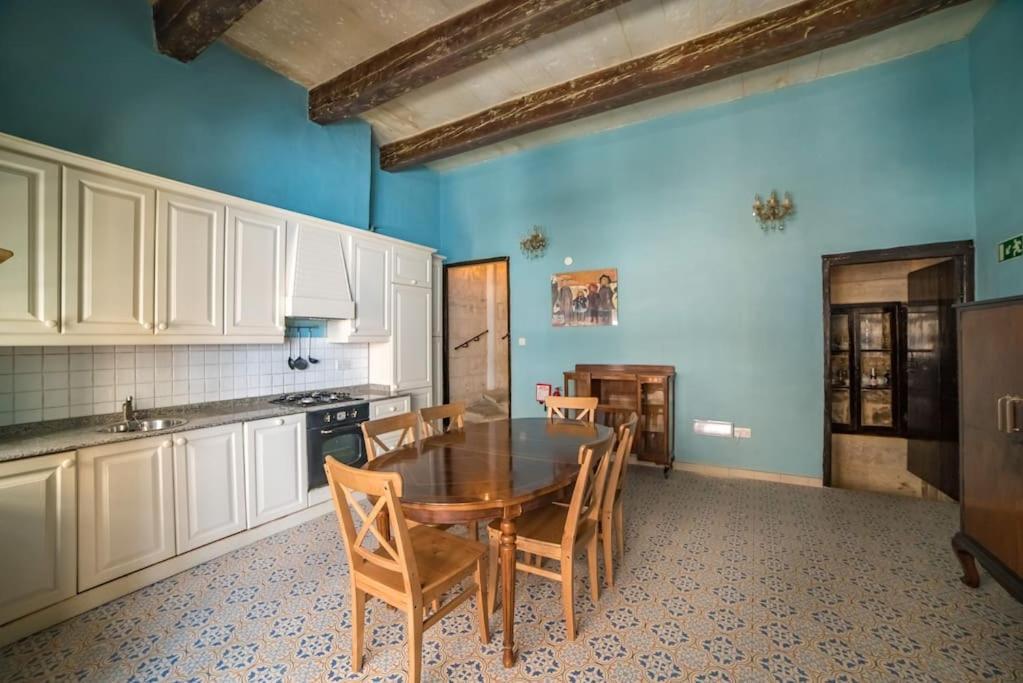 Juf- Juliana'S Unique Townhouse Apartment Valletta Luaran gambar