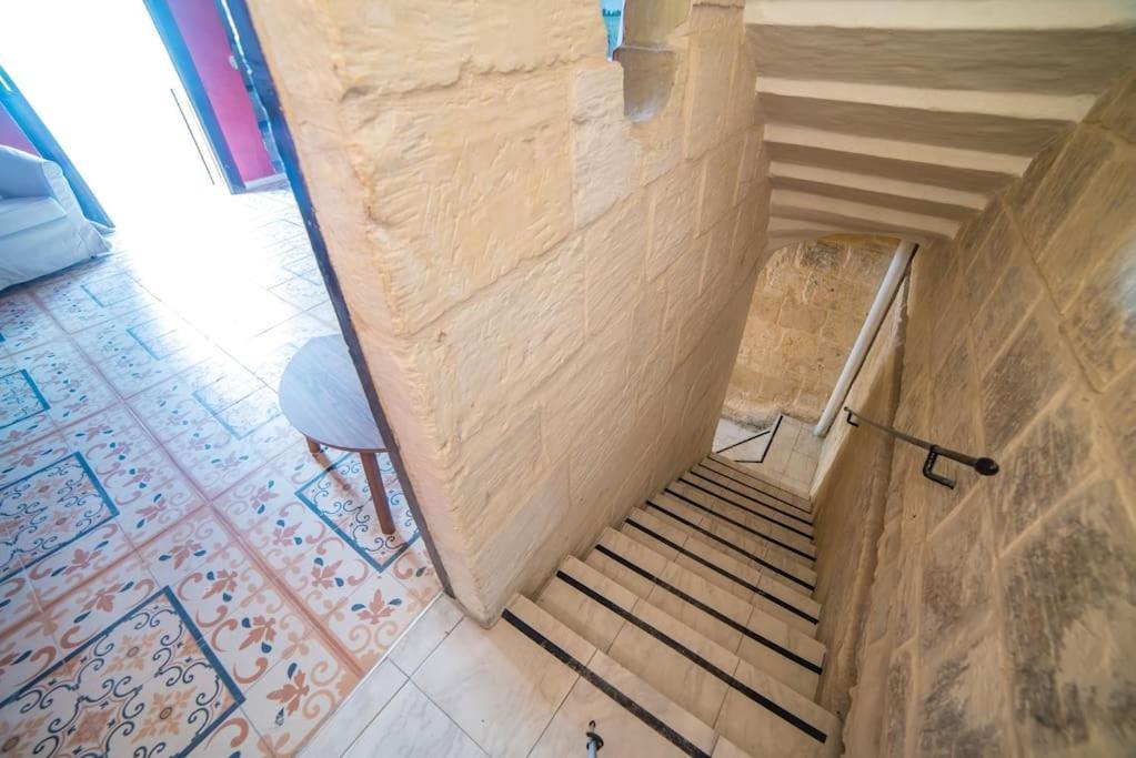 Juf- Juliana'S Unique Townhouse Apartment Valletta Luaran gambar